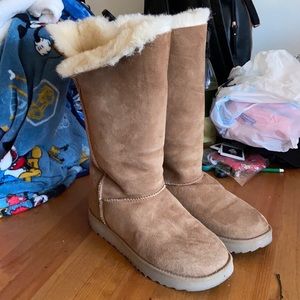 💛 Tall UGG boots, flip down Ugg’s